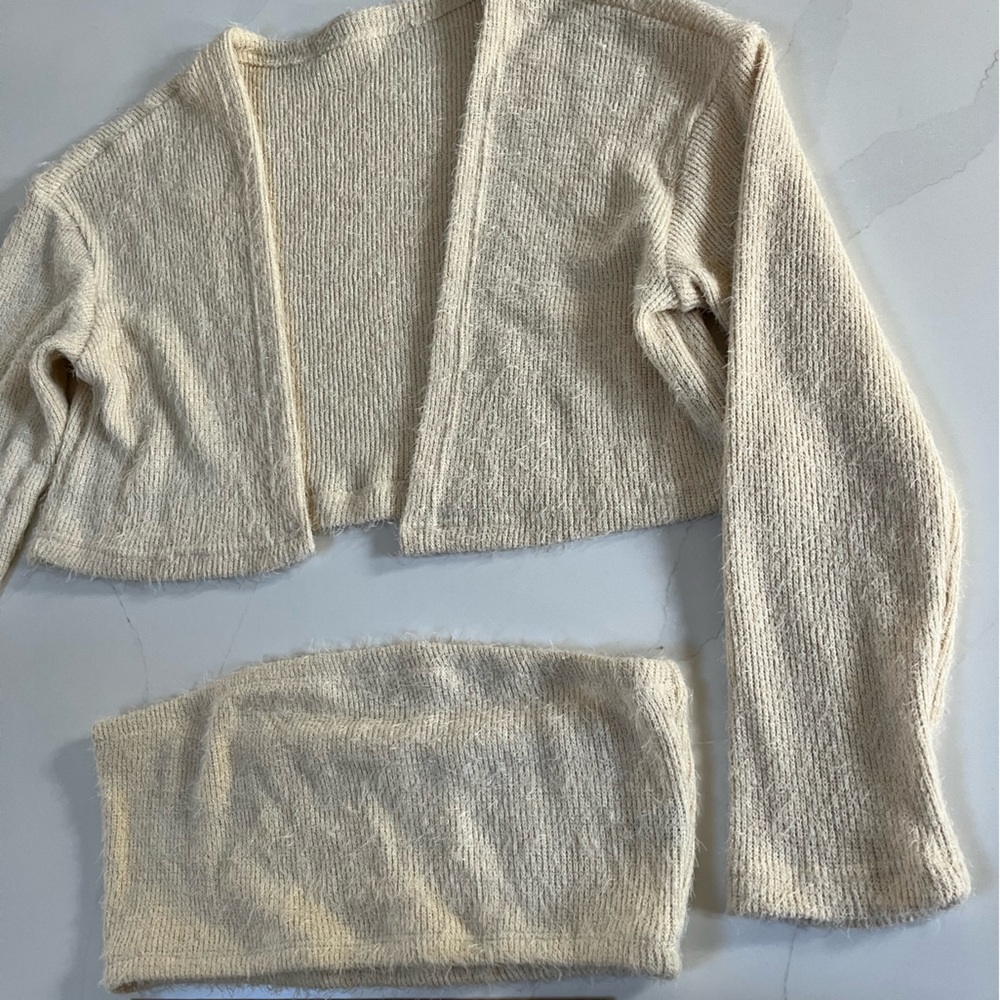 Cider Short Plush Knitted Tube Top and Cardigan Cream